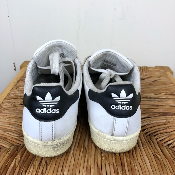 Adidas Superstar Sneakers Sz 6 - Picture 9 of 13